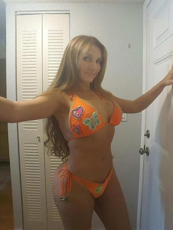 , 27 Latino/Hispanic female escort, Fort Lauderdale