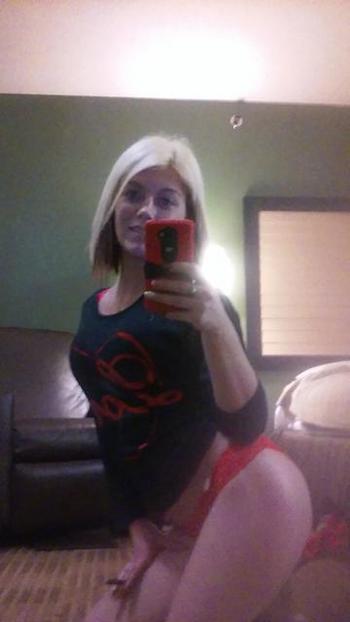 , 23  female escort, Fort Lauderdale
