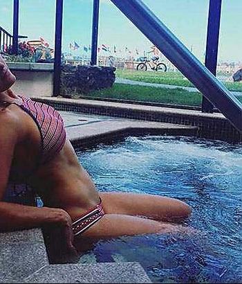 , 30 Latino/Hispanic female escort, Fort Lauderdale