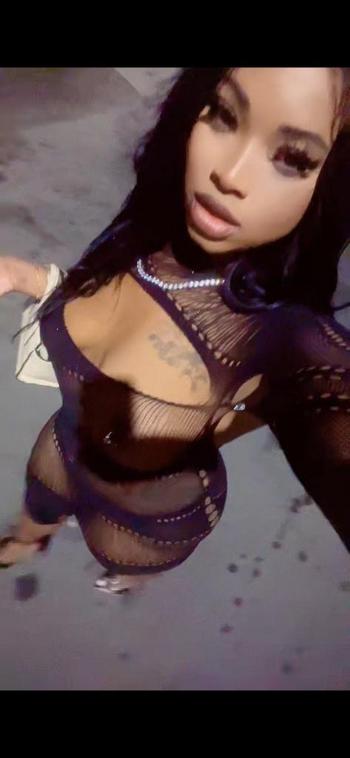 Strawberry, 22  female escort, Fort Lauderdale